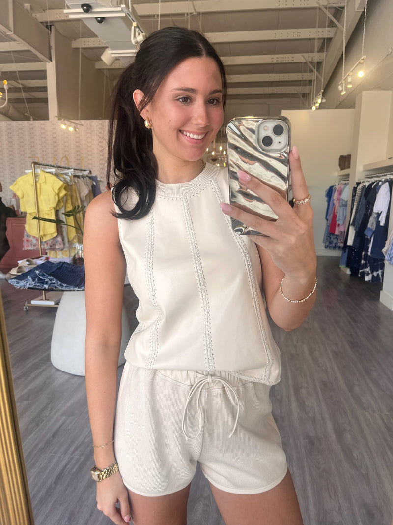 MN4660 Leather/Knit Pull On Short
