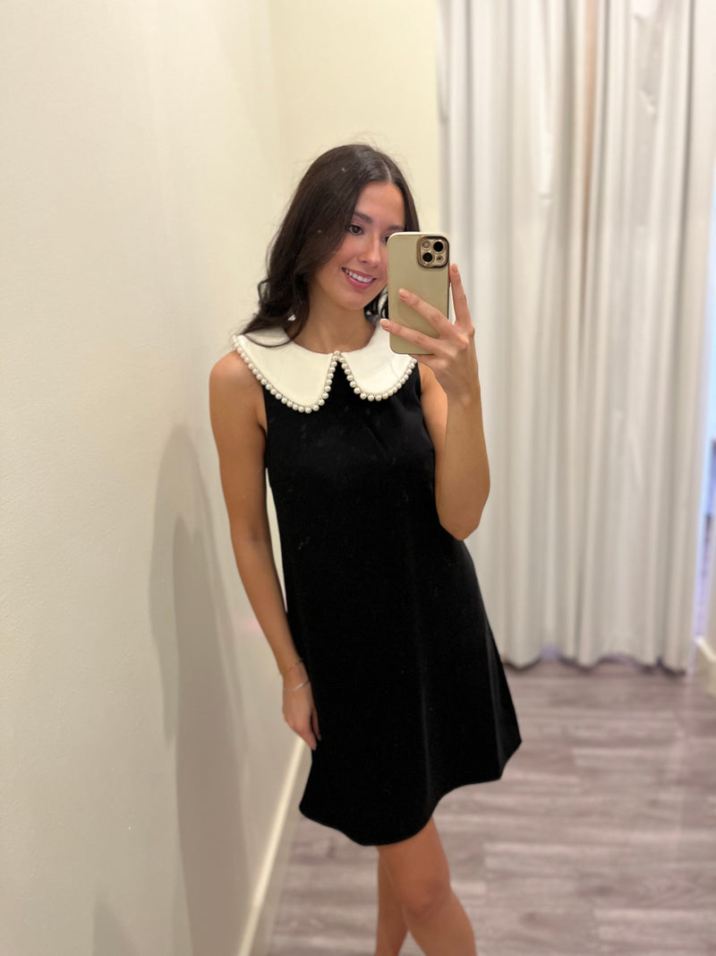FL6832 Black Slvless Dress w/ Pearl Collar