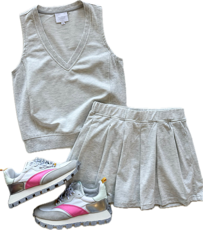 SU1146 Light grey v-neck vest