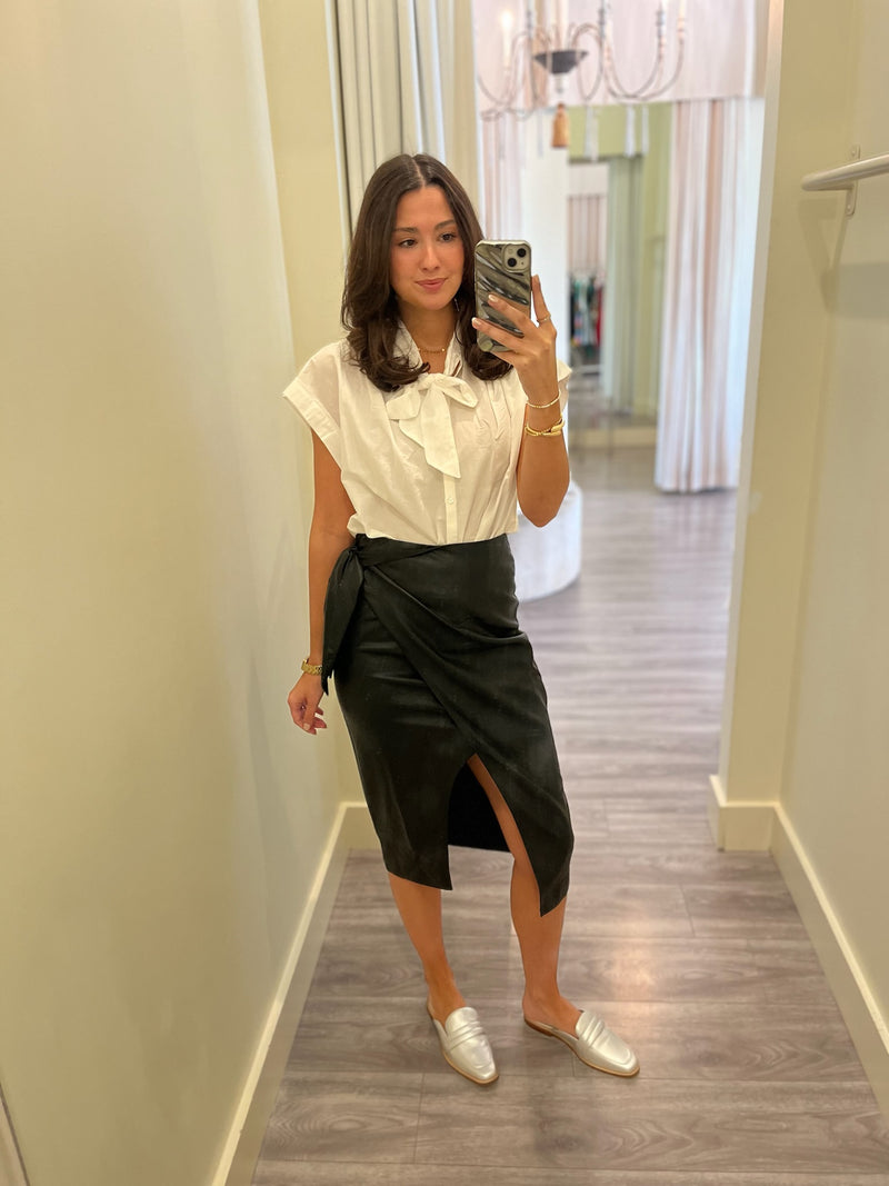 KG4017 Vegan Leather Midi Skirt w/ Bow Detail